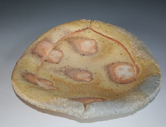 Oval curved platter,
Susan Kotulak, Fall 2013, 13.5 x 11 x 3"